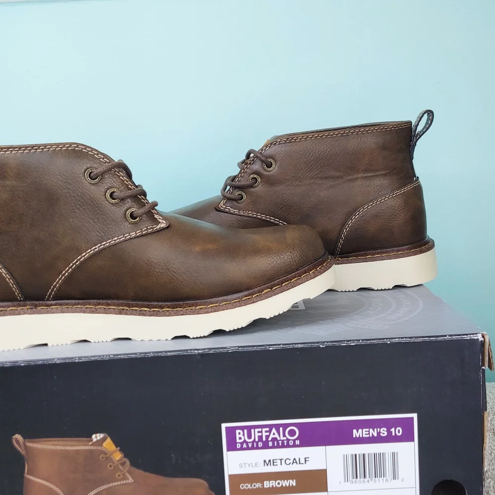 Buffalo David Bitton Metcalf Brown Chukka Boots Men Size 10 NWT Office Athlesure